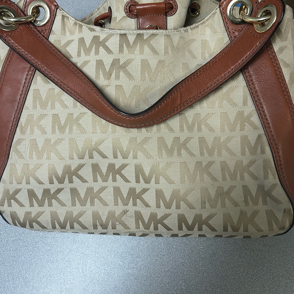 Michael Kors Purse Like New